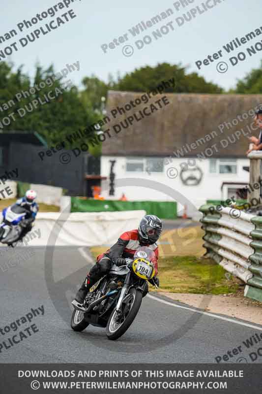 Vintage motorcycle club;eventdigitalimages;mallory park;mallory park trackday photographs;no limits trackdays;peter wileman photography;trackday digital images;trackday photos;vmcc festival 1000 bikes photographs